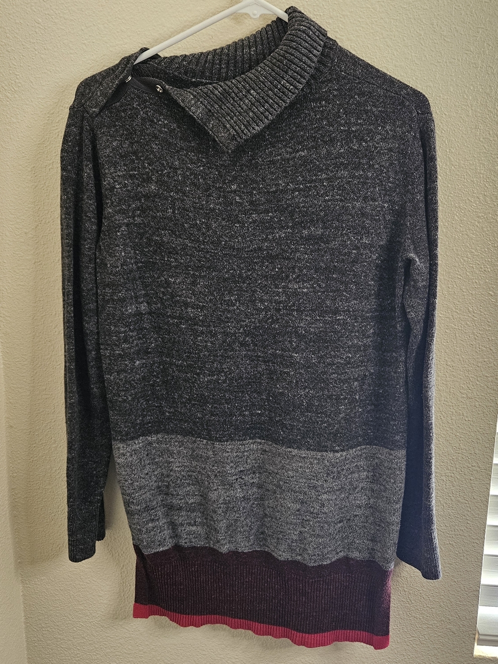 GAP Casual  Colorblock Knit Sweater with Funnel Neck Women Size XS